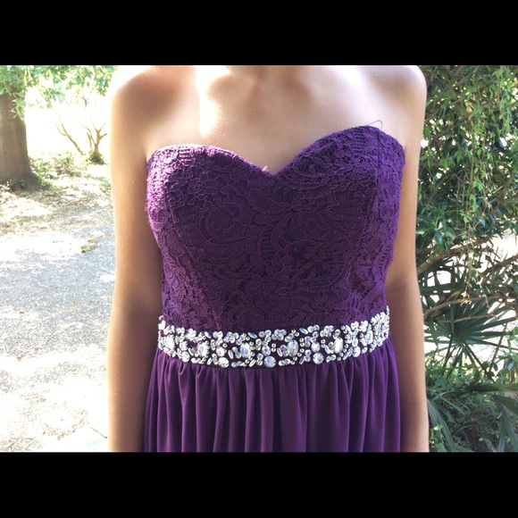 Sleeveless purple prom dress size 1 - Picture 2 of 8